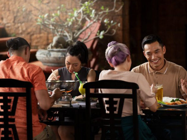 Are Reservations Necessary at Halal Cafes in Orchard