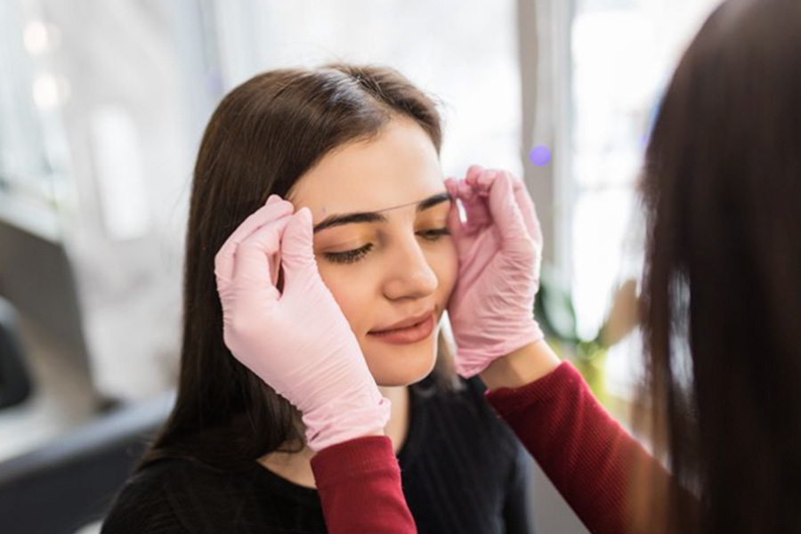 How Eyebrow Embroidery Differ for First Time vs Touch Up Clients